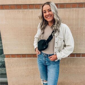 American Eagle Outfitters Cream Jean Jacket